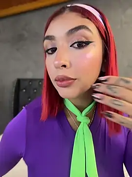Alana2916 online show from May 13, 2026, 3:59 am