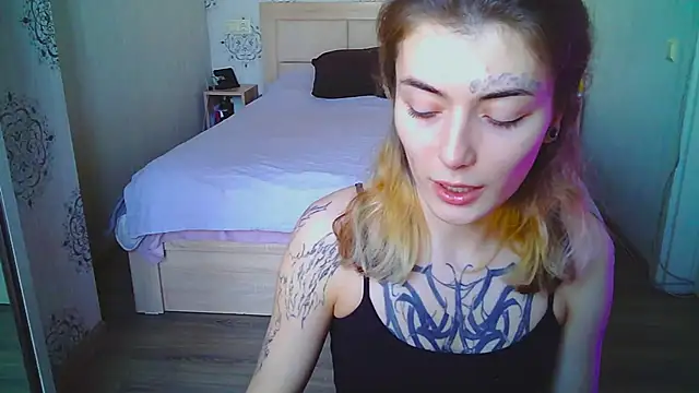 HarrisLola online show from May 12, 2026, 1:08 pm