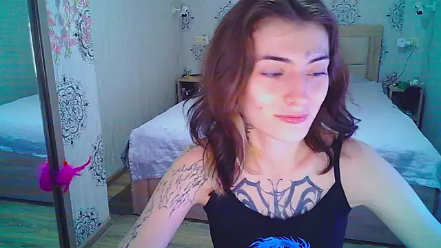 HarrisLola online show from May 17, 2026, 3:52 pm