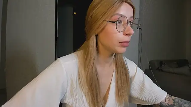 Snapshot of Jane_Bright chatting on January 17, 2025, 9:06 pm Jane Bright online show from January 17, 2025, 9:06 pm