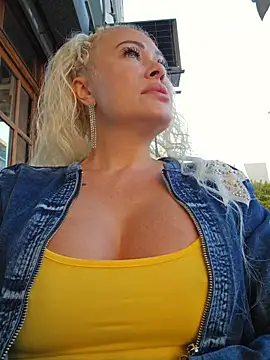 MILFBARBY online show from October 5, 2025, 6:56 am