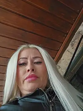 MILFBARBY online show from February 4, 2026, 8:09 am