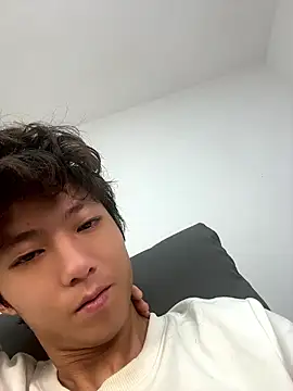 Snapshot of luo-77 chatting on July 1, 2026, 10:17 am luo-77 online show from July 1, 2026, 10:17 am