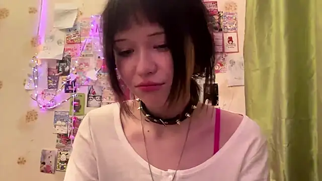 DonnetteLevels online show from May 12, 2026, 9:23 pm