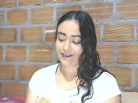 SamanthaPuxy1 online show from May 13, 2026, 2:42 am