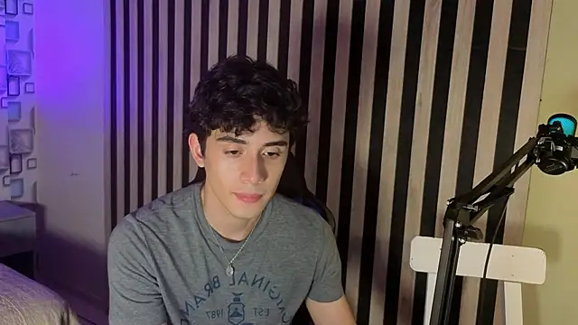 Snapshot of MikeVoss_ chatting on June 25, 2026, 7:07 pm MikeVoss online show from June 25, 2026, 7:07 pm