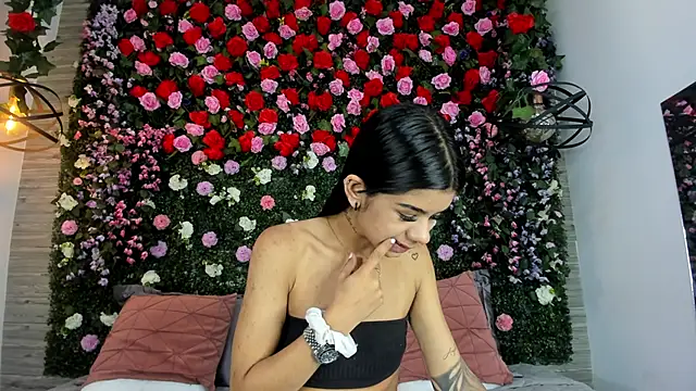 ViolettGracee online show from June 17, 2026, 12:50 pm