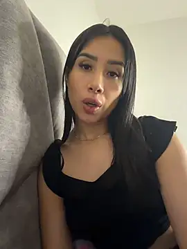SophiaaRose18 online show from May 29, 2026, 5:38 am