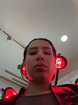 SophiaaRose18 online show from May 30, 2026, 4:26 pm