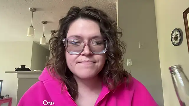 cozyqt94 online show from May 14, 2026, 8:26 pm