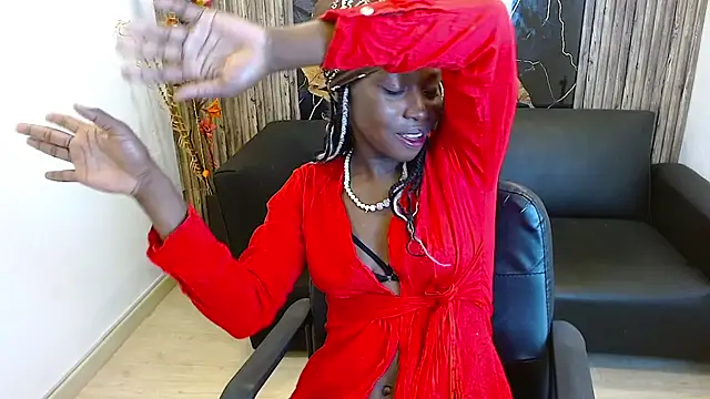 luna bella160920 online show from May 13, 2026, 7:33 pm