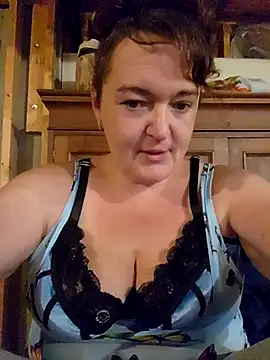 Snapshot of countrycouple7888 chatting on May 25, 2026, 2:17 am countrycouple7888 online show from May 25, 2026, 2:17 am