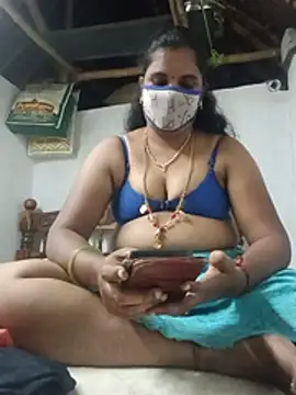 Snapshot of Tamil-shivani95 chatting on June 17, 2026, 5:25 pm Tamil-shivani95 online show from June 17, 2026, 5:25 pm