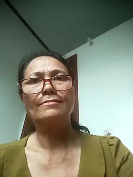 Vieekee online show from May 12, 2026, 7:16 am
