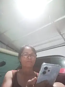 Vieekee online show from June 12, 2026, 1:54 pm