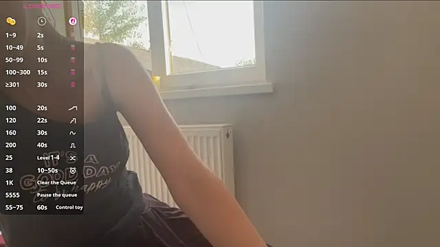 DaphneAmor online show from June 29, 2026, 5:13 pm