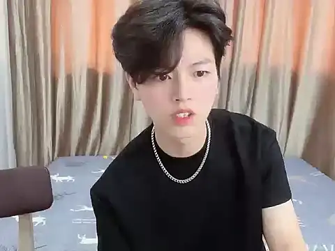 XIAOZHI 18 online show from May 12, 2026, 1:58 am