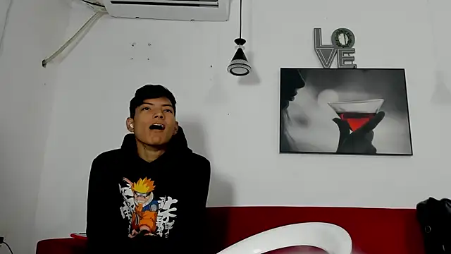 gael twink boy online show from May 15, 2026, 9:33 pm