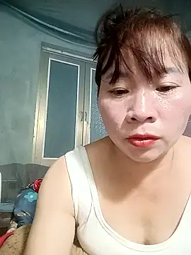 Cumhots111 online show from May 24, 2026, 12:54 pm