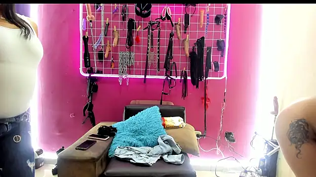 MistressMia bdsm online show from May 13, 2026, 7:00 pm
