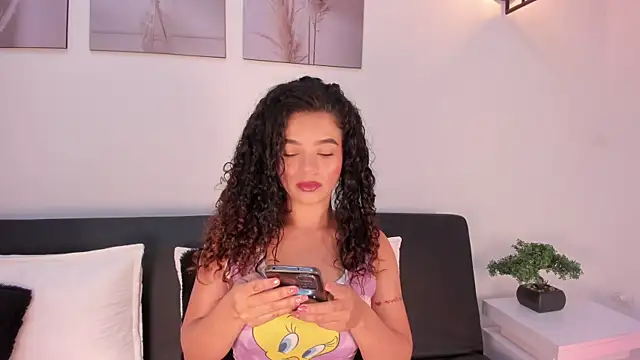 katherin johnson1 online show from June 25, 2026, 11:37 am