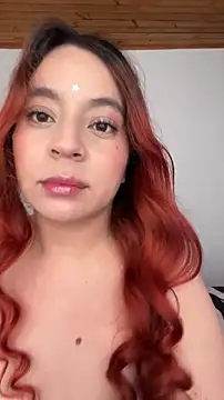 Snapshot of julieta_velvet chatting on May 16, 2026, 1:21 pm julieta velvet online show from May 16, 2026, 1:21 pm