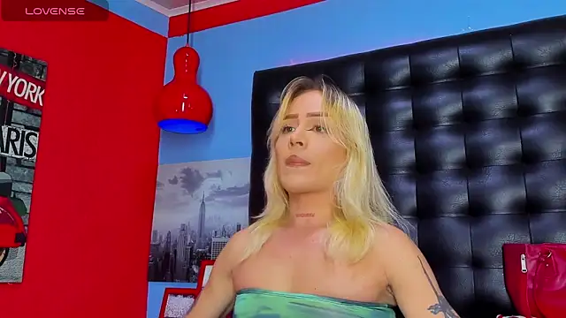 Domina Diosaa online show from May 14, 2026, 4:41 am