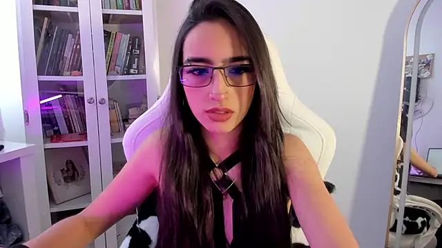 AgathaBlair online show from May 20, 2026, 12:11 pm