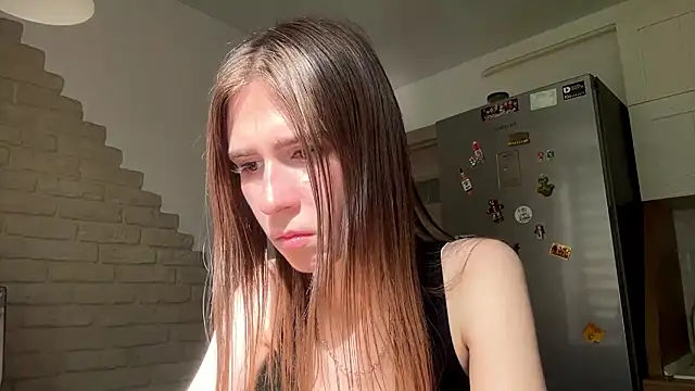 ZaraGuyette online show from July 19, 2026, 2:10 pm