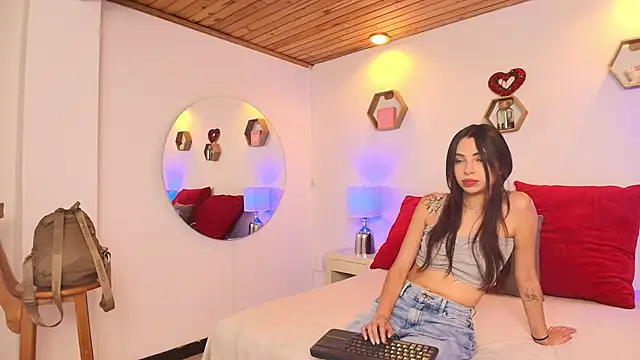  AmberRosse  online show from May 22, 2026, 2:33 pm