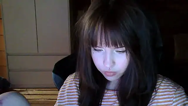 NoirEva online show from May 21, 2026, 9:44 pm