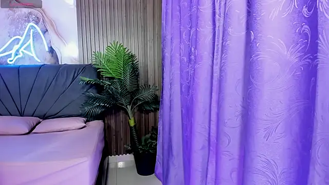 Kiara tay online show from June 15, 2026, 3:20 am