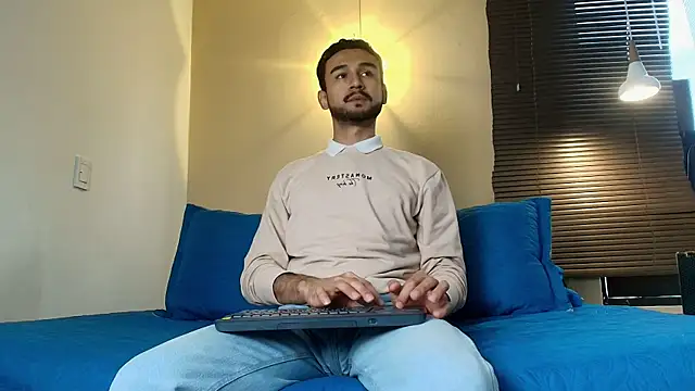 AxelClark S online show from May 23, 2026, 8:13 pm