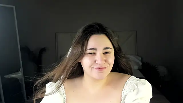 Snapshot of Ayleen_Gece chatting on June 17, 2026, 3:31 am Ayleen Gece online show from June 17, 2026, 3:31 am
