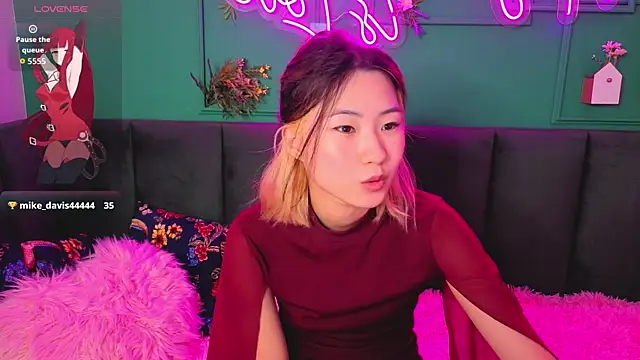 Snapshot of Runi_Asian chatting on July 13, 2026, 1:30 am Runi Asian online show from July 13, 2026, 1:30 am