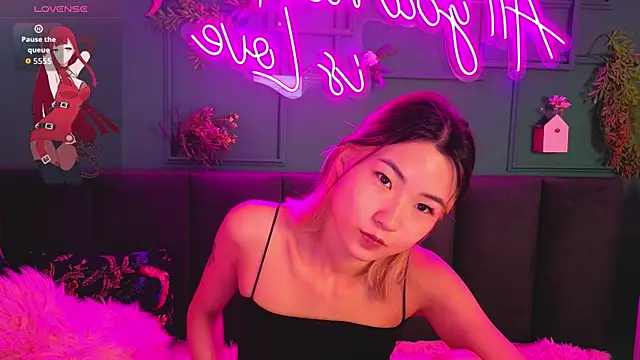 Snapshot of Runi_Asian chatting on July 15, 2026, 1:22 am Runi Asian online show from July 15, 2026, 1:22 am