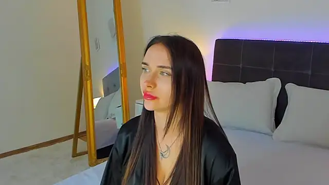 KellyWhites online show from May 28, 2026, 5:27 am