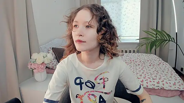Snapshot of EstellaZion chatting on May 23, 2026, 7:13 am EstellaZion online show from May 23, 2026, 7:13 am