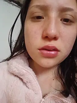 mileidy0106 online show from June 18, 2026, 12:42 pm