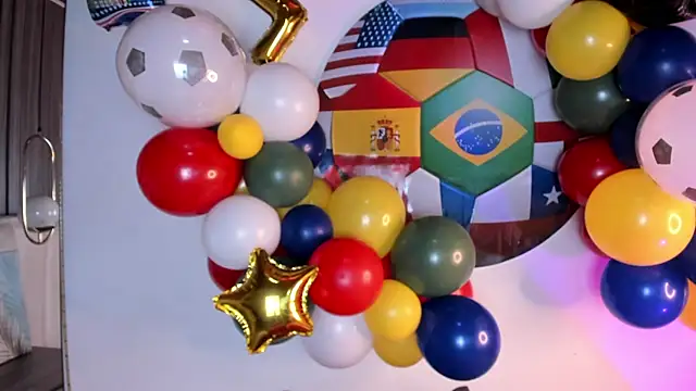 Emmarios qm online show from June 19, 2026, 11:52 pm