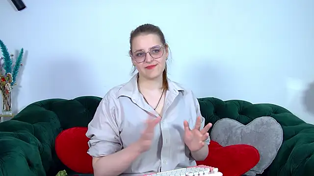 AlexaAvery online show from May 23, 2026, 6:40 am