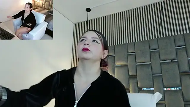 abigailthxx online show from May 14, 2026, 11:33 pm