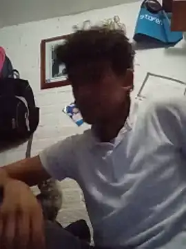 El CharlyX69X online show from May 26, 2026, 3:46 am