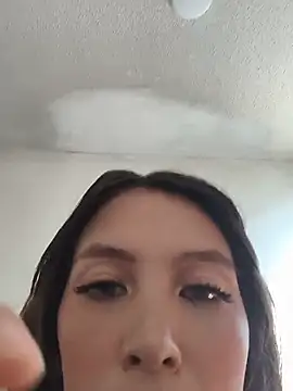 LinaEatCookies online show from June 26, 2026, 8:46 pm