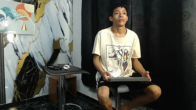 RONALDA HOT26 online show from May 16, 2026, 7:38 am