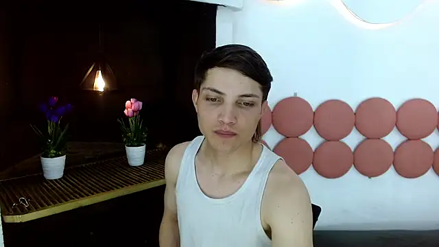 MaxxLouis online show from May 28, 2026, 7:22 pm