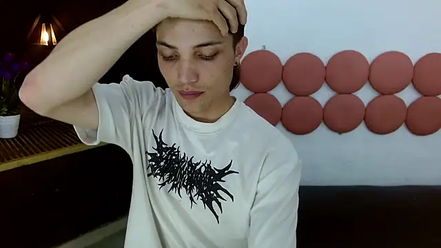 MaxxLouis online show from May 29, 2026, 7:23 pm