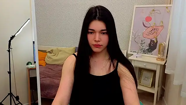 Snapshot of Mari_marooo chatting on May 19, 2026, 7:37 am Mari marooo online show from May 19, 2026, 7:37 am