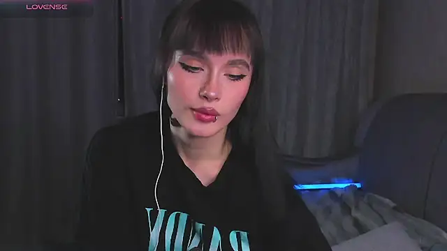 demetracorn online show from May 25, 2026, 4:24 pm