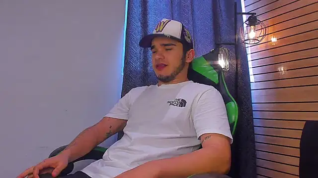 Brandoncrew online show from May 15, 2026, 9:55 pm